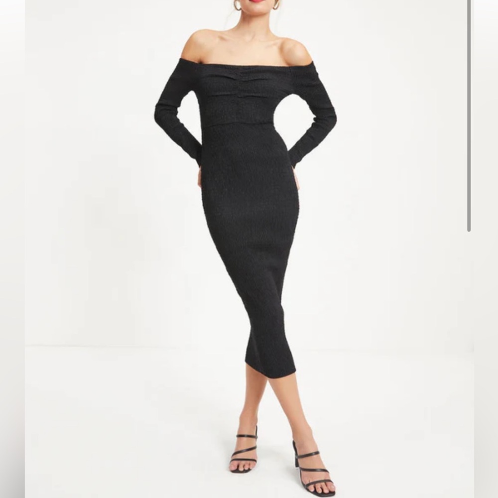 VICI‎ Terryn Off The Shoulder Smocked Midi Dress